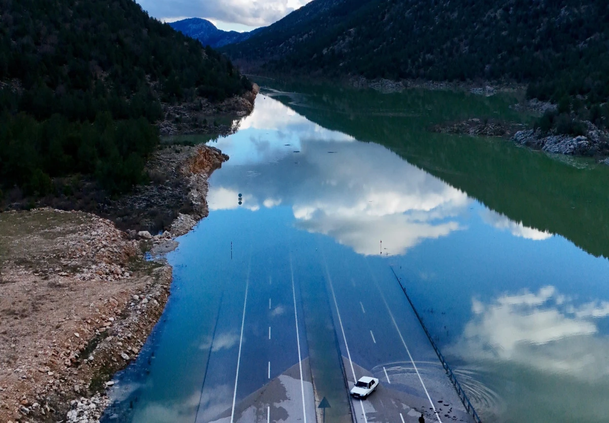 Yeni alternatif yol devrede!