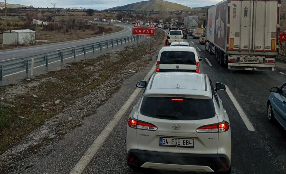 Yeni Konya Antalya kara yolunda ulaşıma "sel" engeli