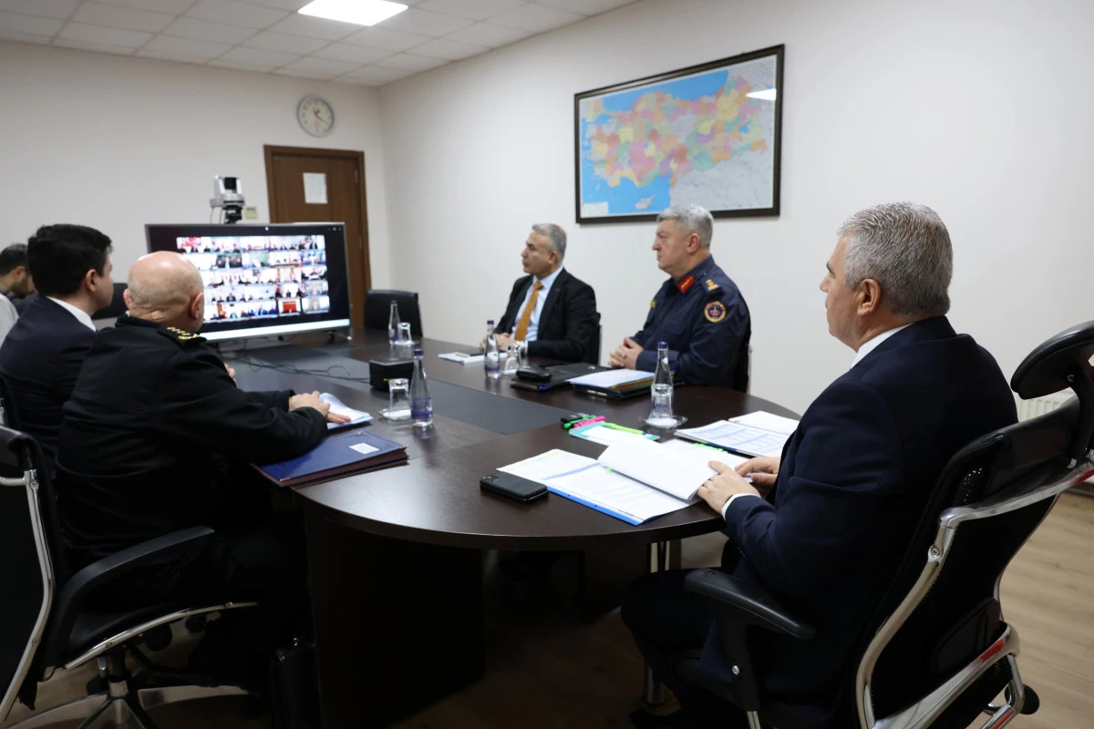 Yılbaşı &ouml;ncesi huzur ve g&uuml;venlik i&ccedil;in toplantı yapıldı